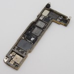 Placa base CNC iPhone 13 Cara B o INFERIOR SINGLE SIM (SIN WIFI) Versión Europea